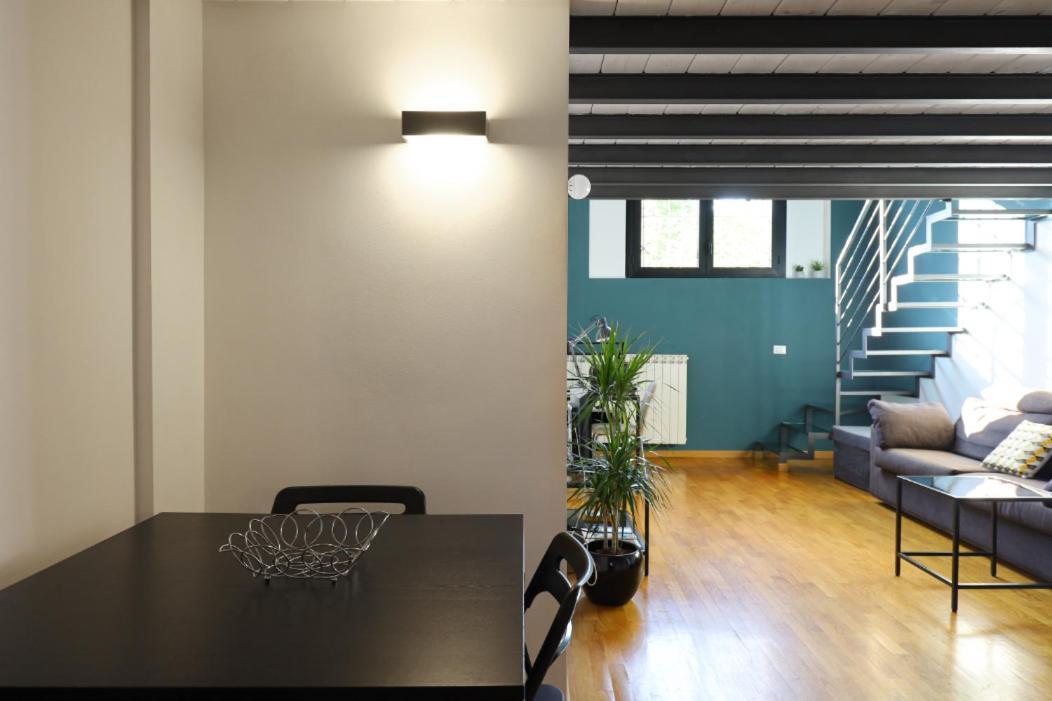 Paki Home Nel Cuore Dei Navigli Di Milano Exterior photo